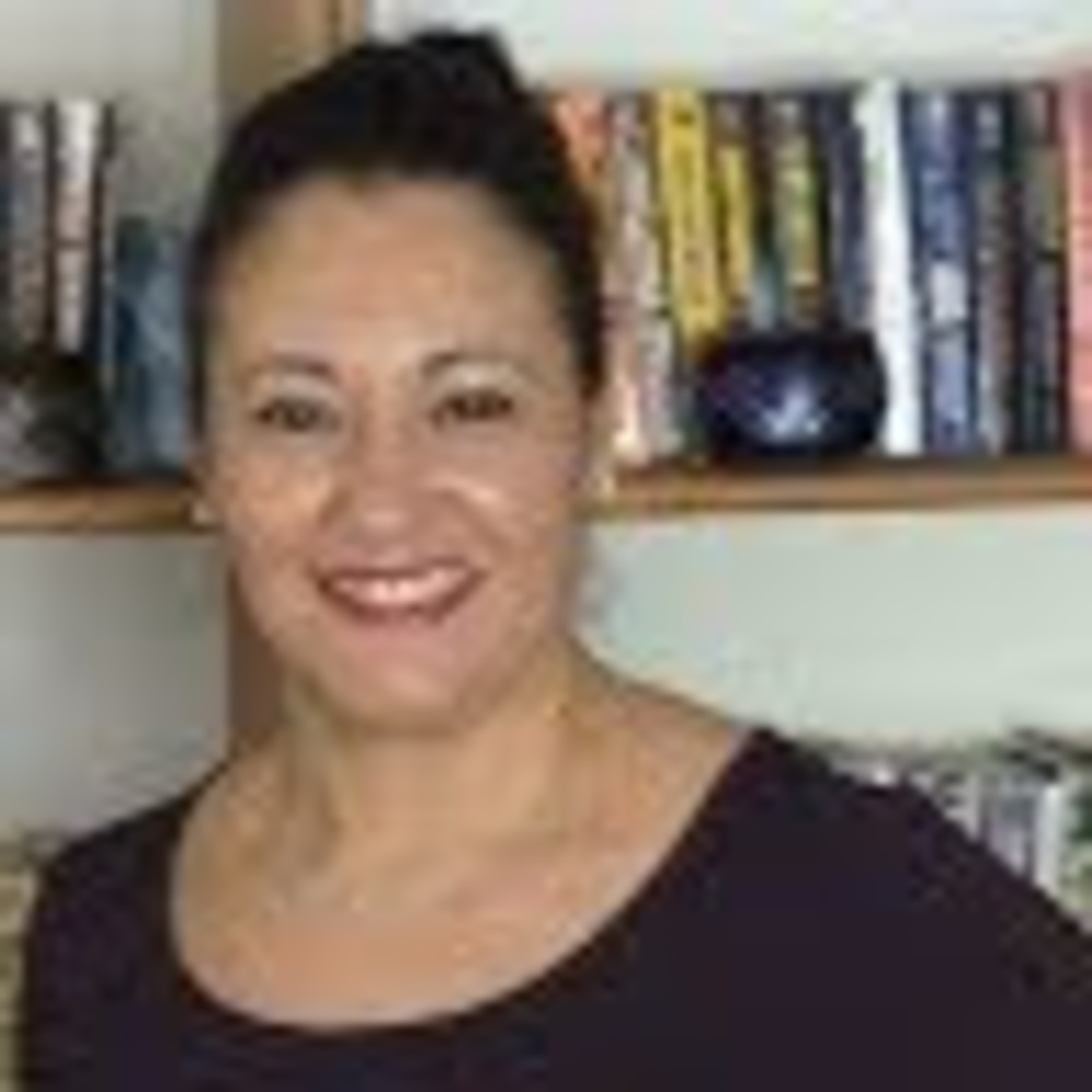 Meet your Posher, Stefania